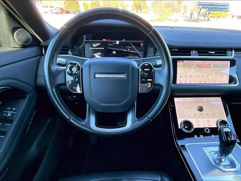 Used 2020 Land Rover Range Rover Evoque SE image 5