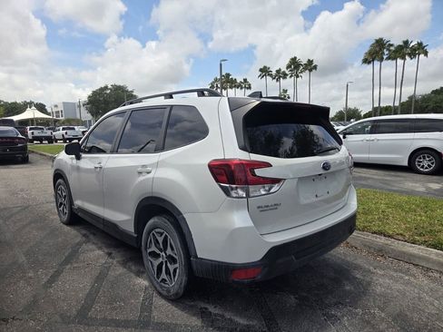 Used 2024 Subaru Forester Premium AWD/4WD image 4