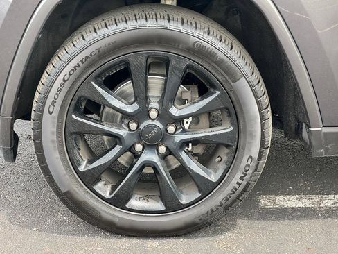 Used 2020 Jeep Grand Cherokee Altitude AWD/4WD image 47