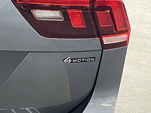 Certified 2024 Volkswagen Tiguan SE image 36