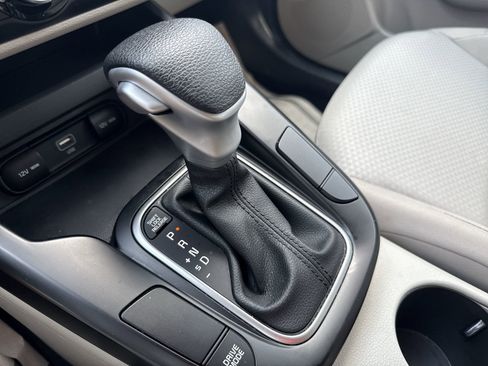 Used 2023 Kia Soul LX FWD image 21