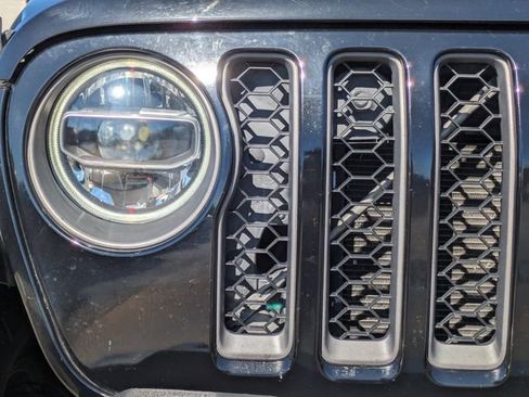 Used 2021 Jeep Gladiator Mojave image 11