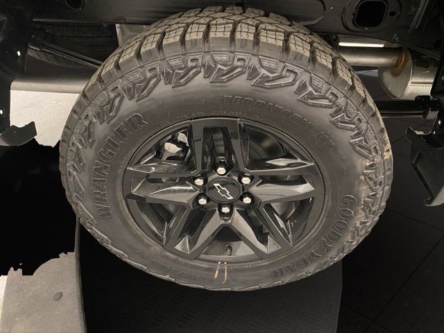 New 2026 Chevrolet Silverado 1500 Custom Trail Boss w/ Midnight Edition AWD/4WD image 39