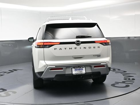 Used 2023 Nissan Pathfinder Platinum AWD/4WD image 8