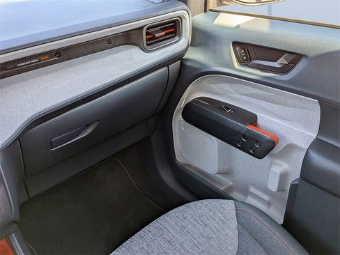 Used 2023 Ford Maverick XLT image 18