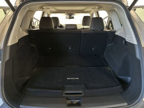 Used 2021 Nissan Rogue SL w/ Premium Package image 26