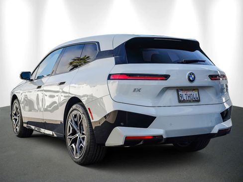 Used 2025 BMW iX xDrive50 image 4