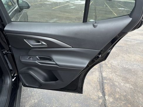 New 2026 Chevrolet Equinox EV LT image 25