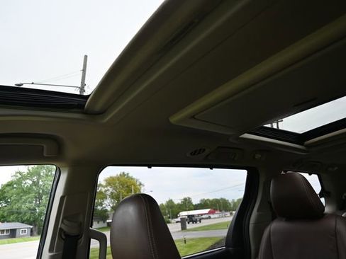 Used 2016 Toyota Sienna Limited Premium AWD/4WD image 39