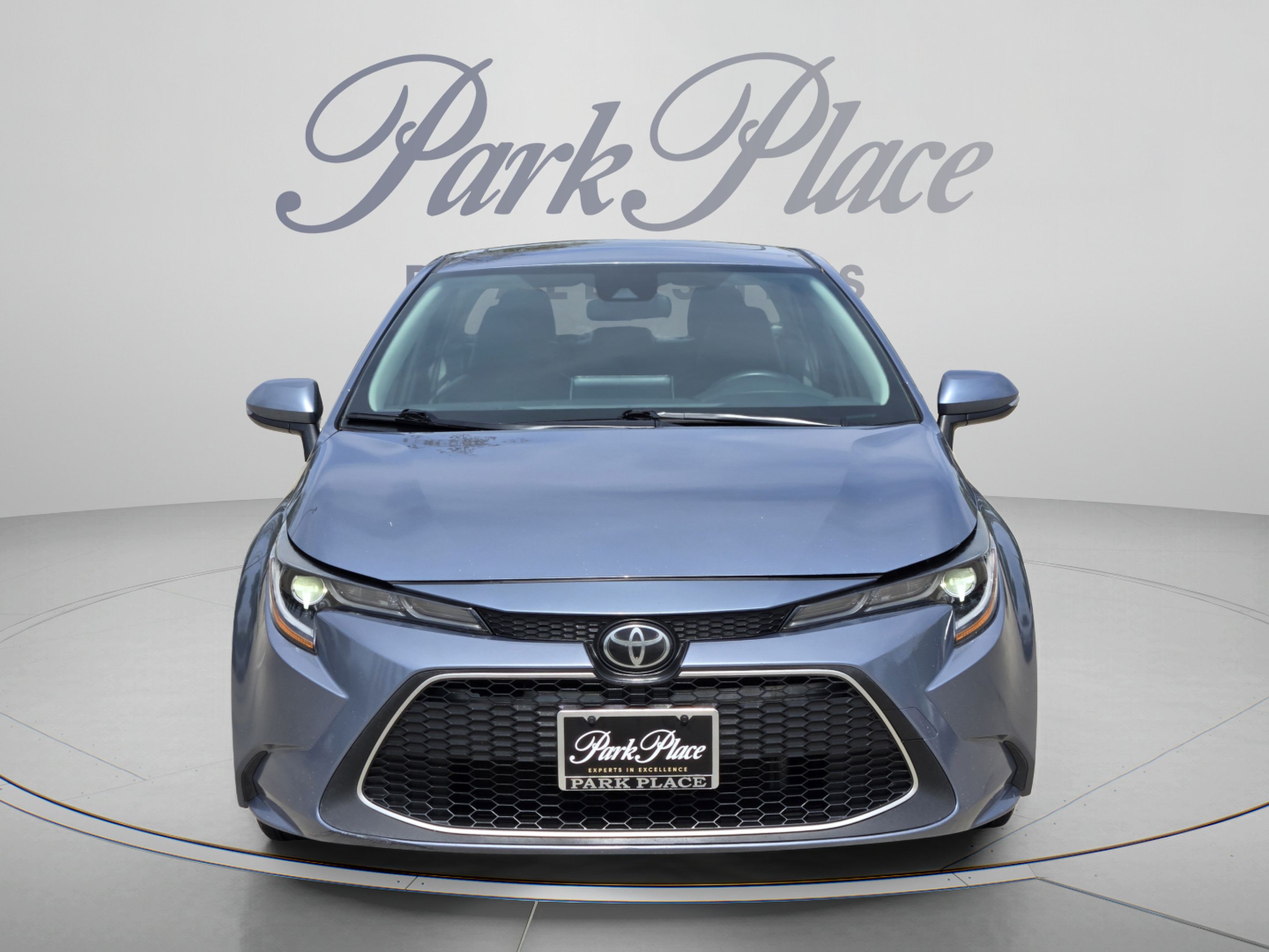 Used 2020 Toyota Corolla XLE FWD image 8