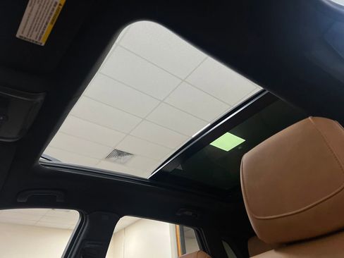 Used 2025 Cadillac XT5 Premium Luxury FWD image 23