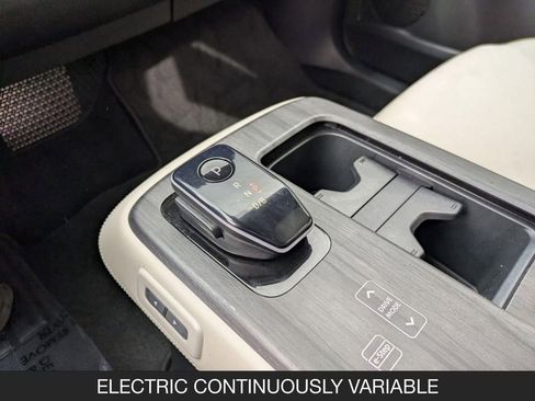 Used 2023 Nissan Ariya FWD image 16