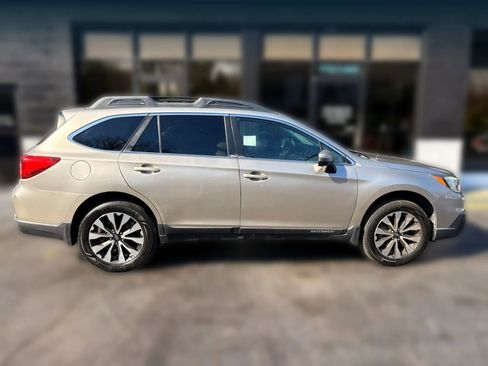 Used 2016 Subaru Outback 2.5i Limited image 6