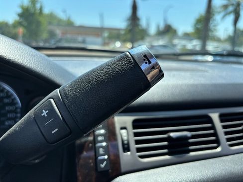 Used 2014 GMC Yukon Denali image 19