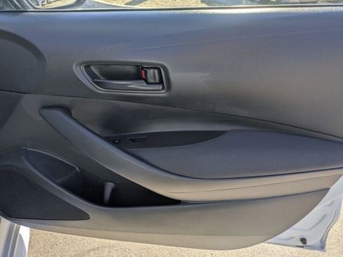Used 2024 Toyota Corolla LE image 31