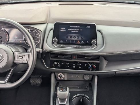 Used 2023 Nissan Rogue S image 16