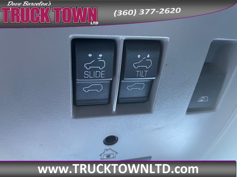Used 2016 Chevrolet Silverado 3500 LTZ AWD/4WD image 32
