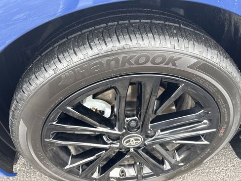 Used 2025 Toyota Camry SE w/ Convenience Package image 11