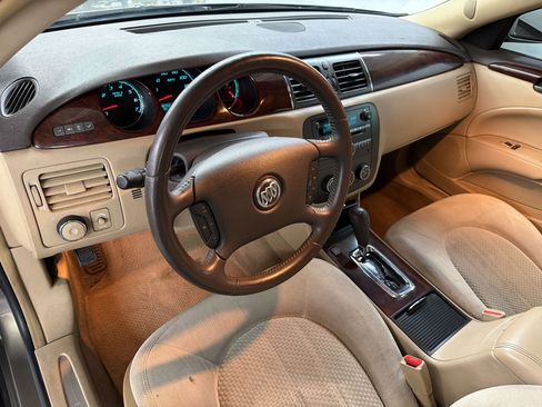 Used 2011 Buick Lucerne CX FWD image 4