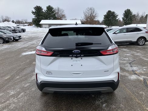 Used 2024 Ford Edge SEL w/ Convenience Package image 7