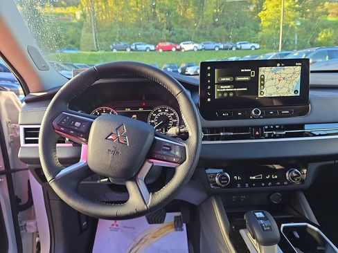 New 2025 Mitsubishi Outlander Trail Edition image 15