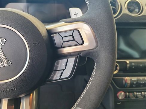 Used 2020 Ford Mustang Shelby GT500 w/ Carbon Fiber Track Pack image 21