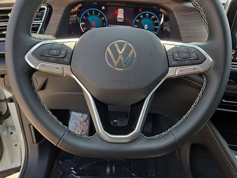Certified 2025 Volkswagen Atlas SEL AWD/4WD image 24