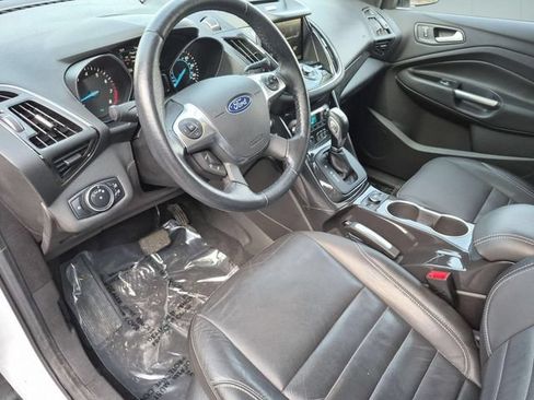 Used 2015 Ford Escape Titanium w/ Equipment Group 301A FWD image 11