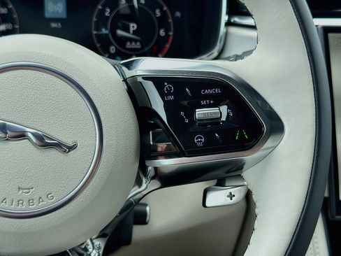 New 2026 Jaguar F-PACE R-Dynamic S AWD/4WD image 39