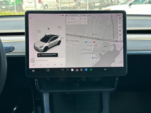 Used 2021 Tesla Model Y Performance AWD/4WD image 15