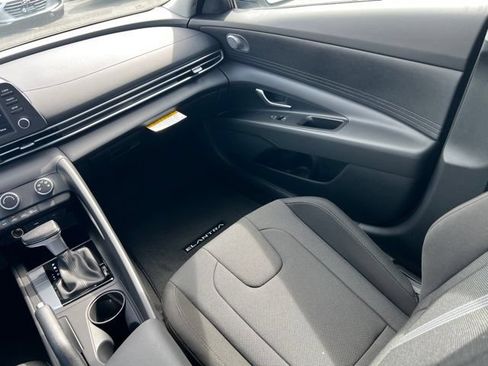 New 2026 Hyundai Elantra SE FWD image 13