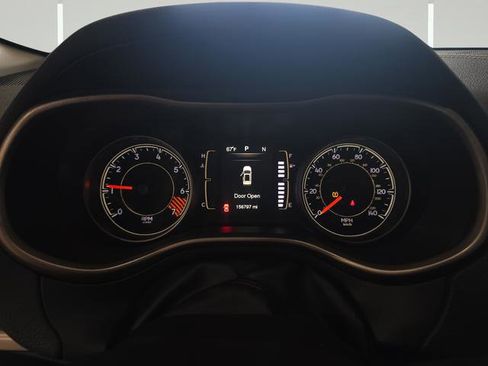 Used 2014 Jeep Cherokee Latitude AWD/4WD image 16