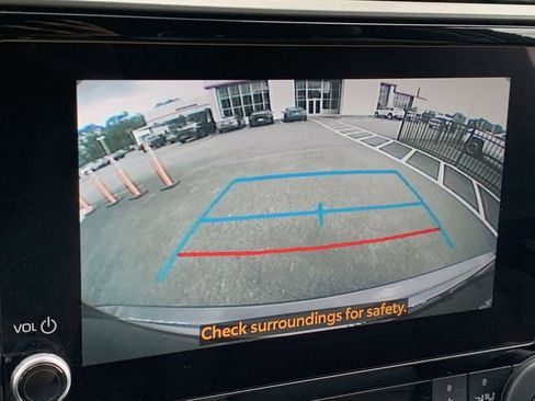 Certified 2024 Toyota Highlander XLE AWD/4WD image 22