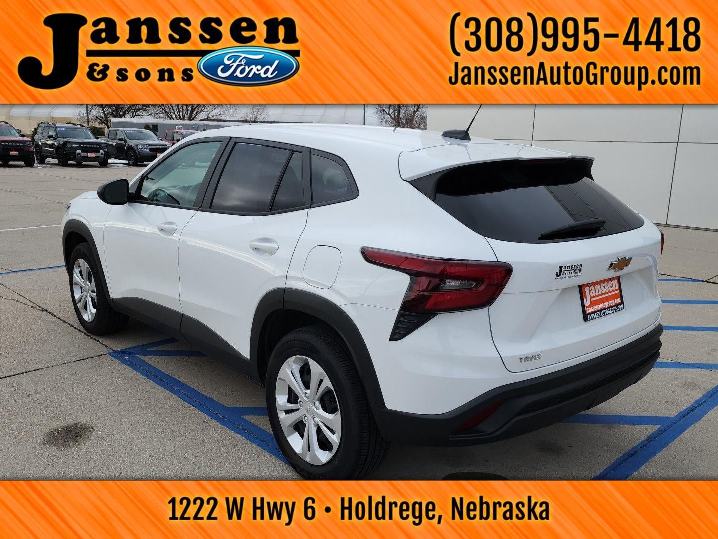 Used 2025 Chevrolet Trax LS FWD image 13