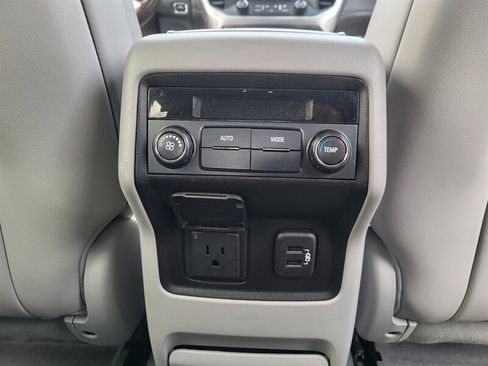 Used 2018 GMC Acadia SLT w/ LPO, Floor Liner Package FWD image 23