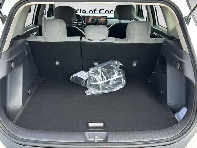 Certified 2027 Kia Seltos LX FWD image 13