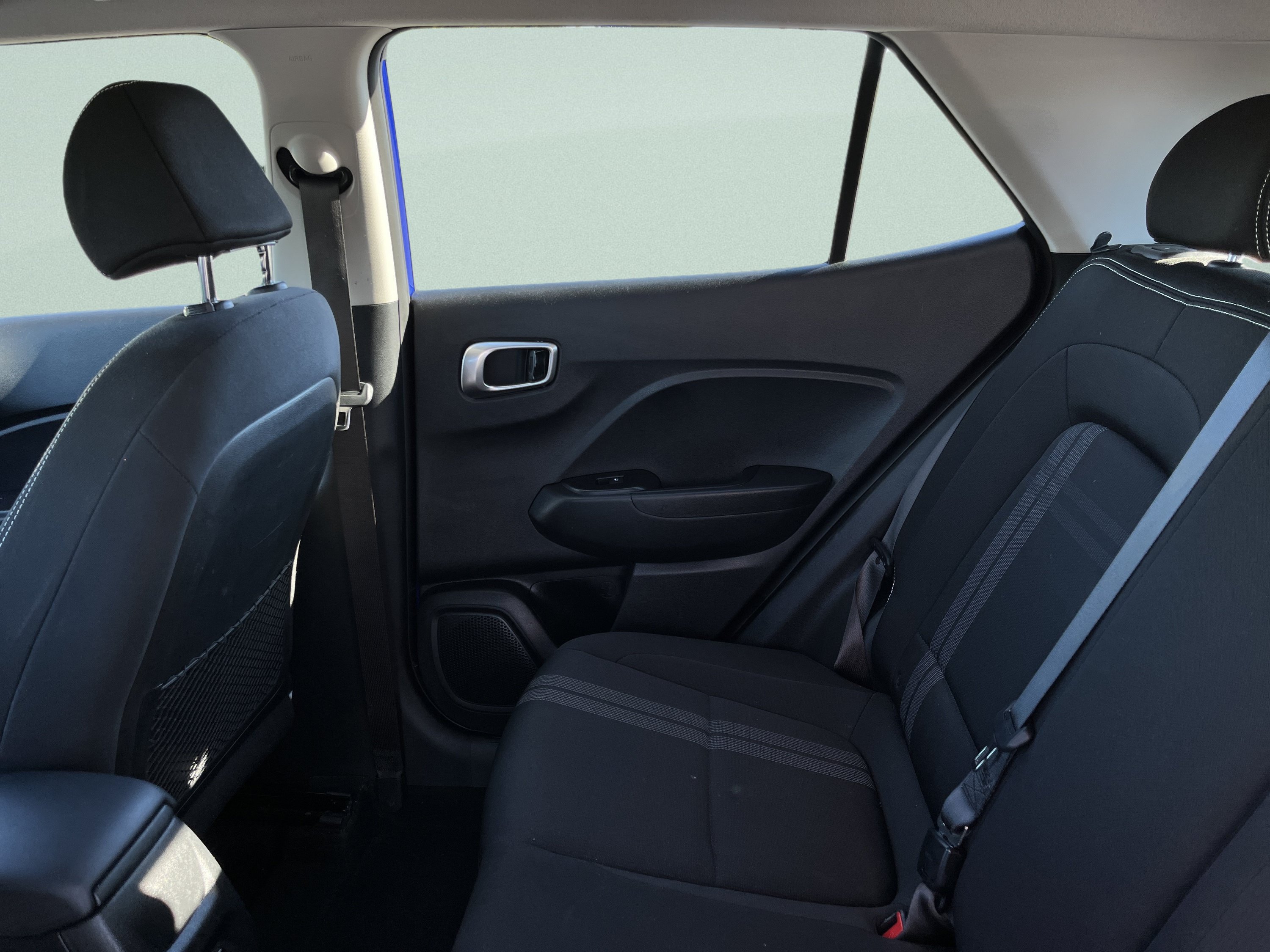 Used 2025 Hyundai Venue SEL FWD image 21