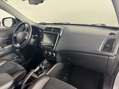 Used 2024 Mitsubishi Outlander Sport AWD image 41