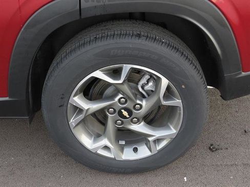 Used 2024 Chevrolet Trax LT image 10