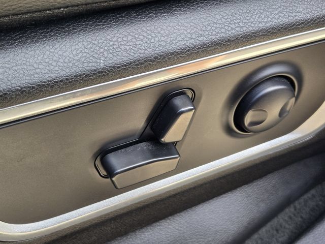 Used 2023 RAM 1500 Laramie AWD/4WD image 34