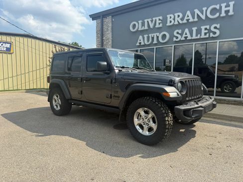 Used 2021 Jeep Wrangler Unlimited Sport AWD/4WD image 2