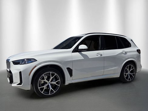 Used 2024 BMW X5 sDrive40i w/ M Sport Package RWD image 3