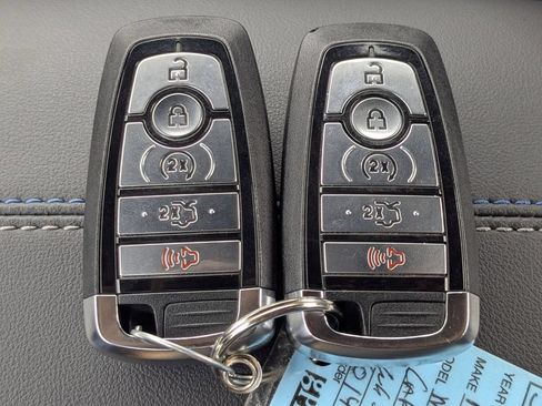Used 2025 Ford Mustang GT Premium RWD image 38
