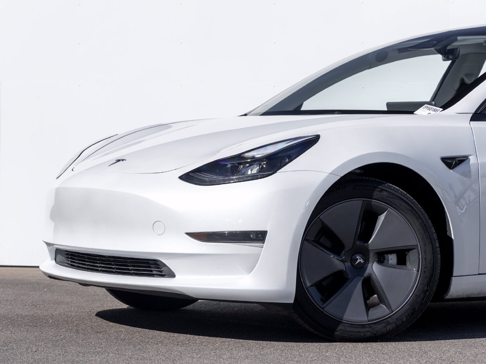 Used 2023 Tesla Model 3 Standard Range RWD image 2