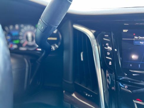 Used 2017 Cadillac Escalade Luxury AWD/4WD image 80