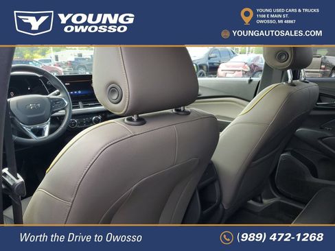 Used 2025 Chevrolet Trax ACTIV w/ Sunroof Package FWD image 28