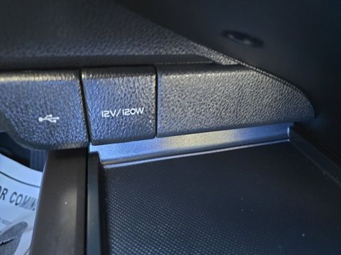 Used 2024 Toyota Camry SE image 27