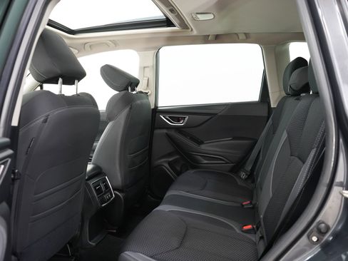 Used 2020 Subaru Forester Premium AWD/4WD image 15