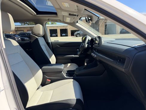 Used 2023 Honda CR-V EX image 15