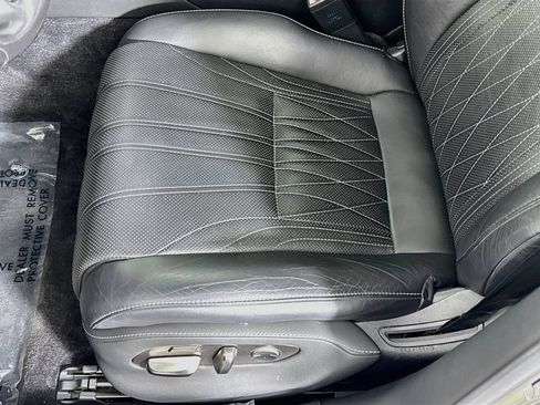 Used 2020 Lexus LS 500 w/ Interior Upgrade Package RWD image 25